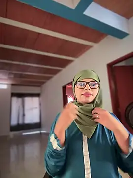 lalilamassu1 online show from 11-06-25, 06:42