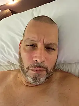 Snapshot of Just2much chatting on 09-17-25, 09:38 Just2much online show from 09-17-25, 09:38