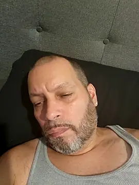 Snapshot of Just2much chatting on 09-22-25, 03:03 Just2much online show from 09-22-25, 03:03