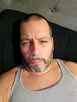 Snapshot of Just2much chatting on 10-06-25, 04:37 Just2much online show from 10-06-25, 04:37