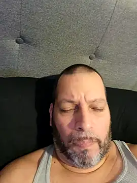 Snapshot of Just2much chatting on 11-03-25, 01:34 Just2much online show from 11-03-25, 01:34