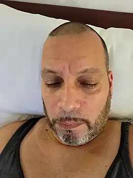 Snapshot of Just2much chatting on 11-06-25, 01:06 Just2much online show from 11-06-25, 01:06