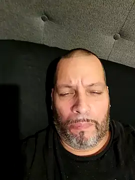 Snapshot of Just2much chatting on 12-01-25, 01:16 Just2much online show from 12-01-25, 01:16