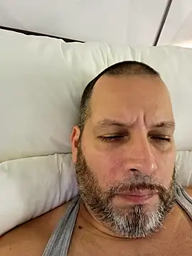 Snapshot of Just2much chatting on 12-04-25, 03:05 Just2much online show from 12-04-25, 03:05