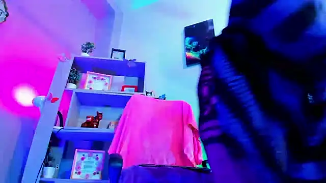 kuromi69 online show from 09-12-25, 06:24