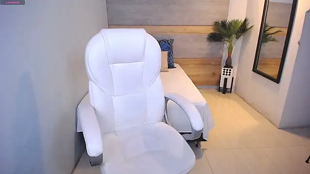 Violetta rainbow online show from 12-14-24, 04:12