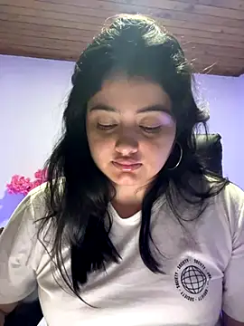 Stephania 18 online show from 09-30-25, 12:26