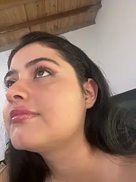 Stephania 18 online show from 01-13-26, 06:57