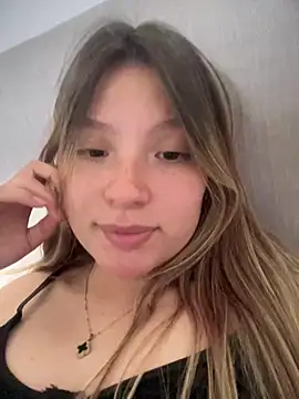 Snapshot of ASLY_MULLERHOT chatting on 12-26-24, 05:30 ASLY MULLERHOT online show from 12-26-24, 05:30