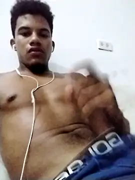 Snapshot of Gutierrez6383 chatting on 03-13-25, 06:16 Gutierrez6383 online show from 03-13-25, 06:16