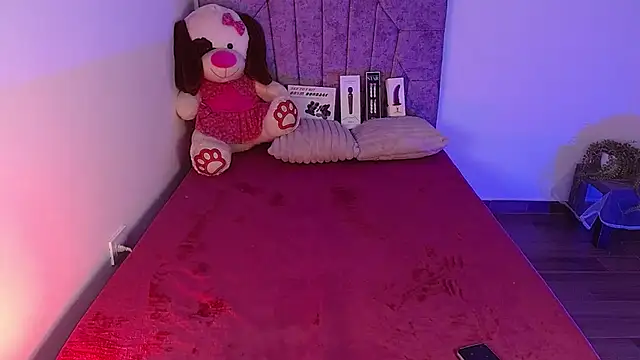 fluffy peit16 online show from 11-28-25, 12:35