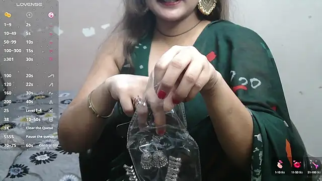 Snapshot of Jass-Karan chatting on 02-11-25, 05:07 Jass-Karan online show from 02-11-25, 05:07