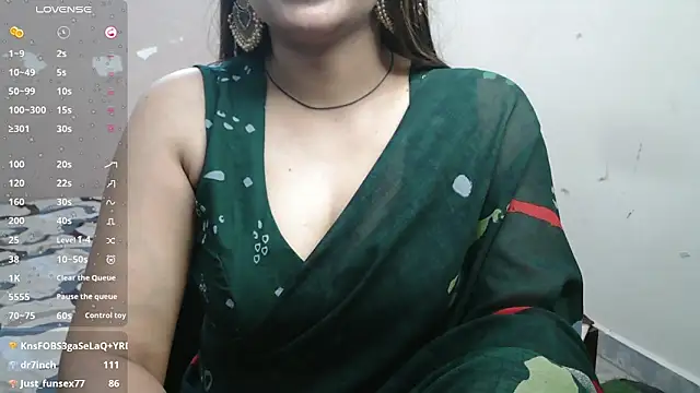 Snapshot of Jass-Karan chatting on 02-27-25, 08:42 Jass-Karan online show from 02-27-25, 08:42