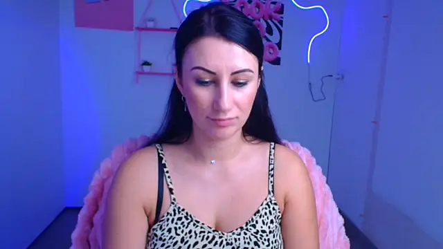 Loren Moa online show from 11-01-25, 01:02