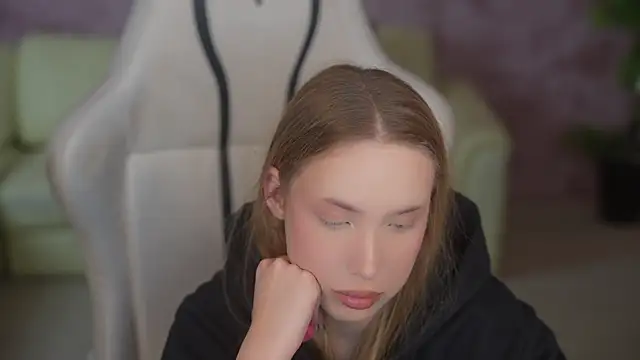 Linda054 online show from 12-02-25, 12:27