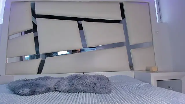 chrystal js online show from 03-21-26, 01:16