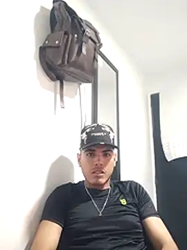 zCedri5CampE online show from 04-21-26, 06:01