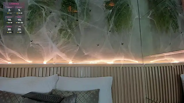 Lana Lann online show from 10-13-25, 12:16