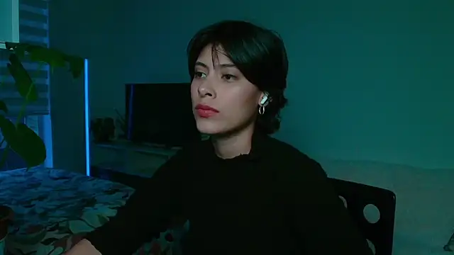 Snapshot of oxiris_1 chatting on 12-15-25, 10:25 oxiris 1 online show from 12-15-25, 10:25