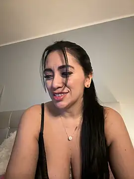 Snapshot of tamara_jay chatting on 01-23-25, 02:44 tamara jay online show from 01-23-25, 02:44