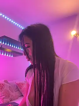 Snapshot of tamara_jay chatting on 01-31-25, 01:01 tamara jay online show from 01-31-25, 01:01