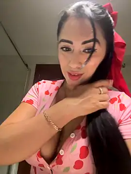 Snapshot of tamara_jay chatting on 09-21-25, 10:11 tamara jay online show from 09-21-25, 10:11