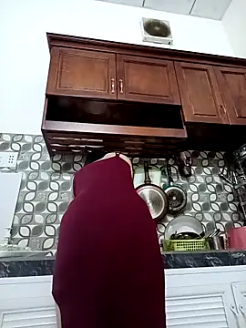    Erin    online show from 09-11-25, 03:17