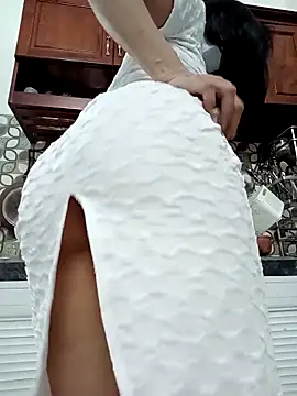    Erin    online show from 09-16-25, 04:24