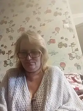 Forest-Lady online show from 10-21-25, 08:15