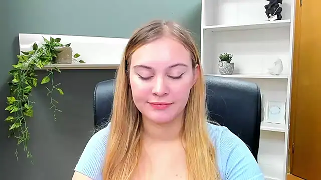 kitty valeria online show from 01-18-25, 09:02