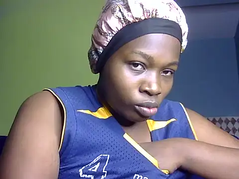 Snapshot of Horny-pretty chatting on 05-15-26, 08:05 Horny-pretty online show from 05-15-26, 08:05