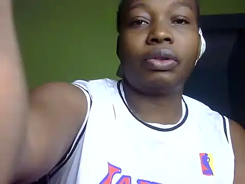 Snapshot of Horny-pretty chatting on 05-25-26, 03:45 Horny-pretty online show from 05-25-26, 03:45