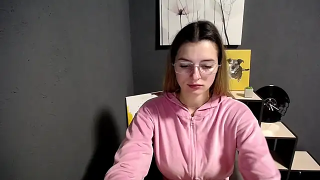 Snapshot of lady_olivia_ chatting on 11-10-25, 03:00 lady olivia online show from 11-10-25, 03:00