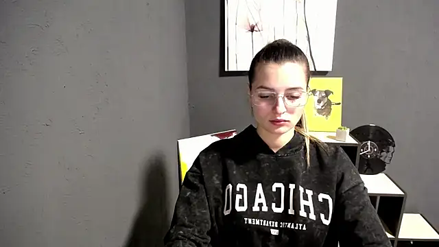 Snapshot of lady_olivia_ chatting on 11-17-25, 02:23 lady olivia online show from 11-17-25, 02:23