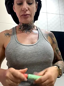 YasmimBrasil online show from 10-26-25, 09:15