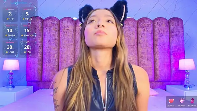 Victoria Adams14 online show from 11-19-25, 03:06