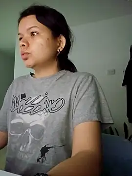 Snapshot of azumiichan chatting on 12-28-24, 04:30 azumiichan online show from 12-28-24, 04:30