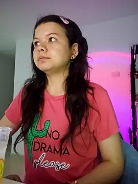 Snapshot of azumiichan chatting on 01-14-25, 12:33 azumiichan online show from 01-14-25, 12:33