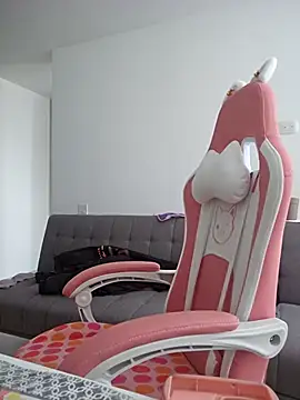 Snapshot of azumiichan chatting on 09-13-25, 01:55 azumiichan online show from 09-13-25, 01:55