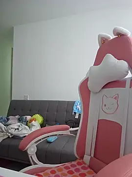 Snapshot of azumiichan chatting on 11-06-25, 02:07 azumiichan online show from 11-06-25, 02:07