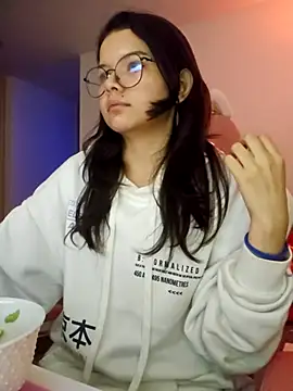 Snapshot of azumiichan chatting on 12-02-25, 12:16 azumiichan online show from 12-02-25, 12:16