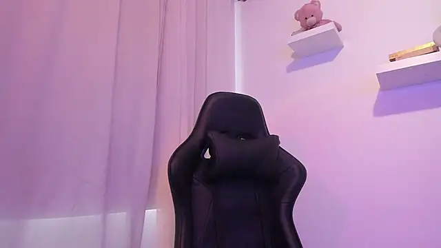 I am tori online show from 02-16-25, 09:16