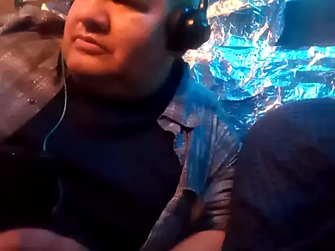 Snapshot of thecoolarrow chatting on 12-30-24, 07:26 thecoolarrow online show from 12-30-24, 07:26