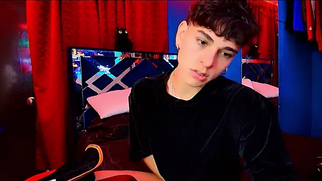 Luke Howland online show from 02-04-26, 02:17