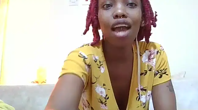 Snapshot of sexxygoldy chatting on 02-14-25, 05:09 sexxygoldy online show from 02-14-25, 05:09