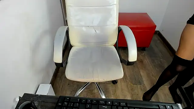 Mishka   online show from 03-18-25, 07:08