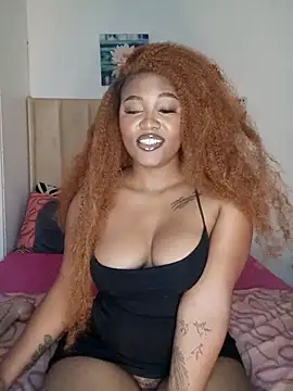 Snapshot of charmainexxx chatting on 06-18-26, 02:43 charmainexxx online show from 06-18-26, 02:43