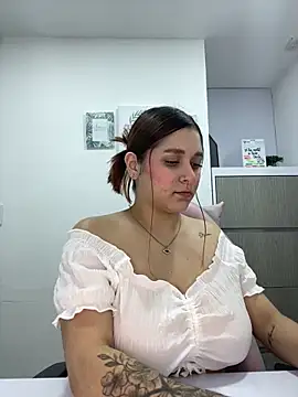 SophiaLaurens online show from 02-28-25, 01:47