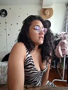 Thaliacooper  online show from 10-16-25, 06:42