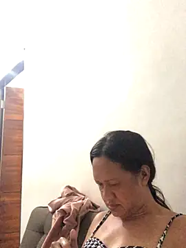 Snapshot of starfish05 chatting on 11-30-25, 04:38 starfish05 online show from 11-30-25, 04:38